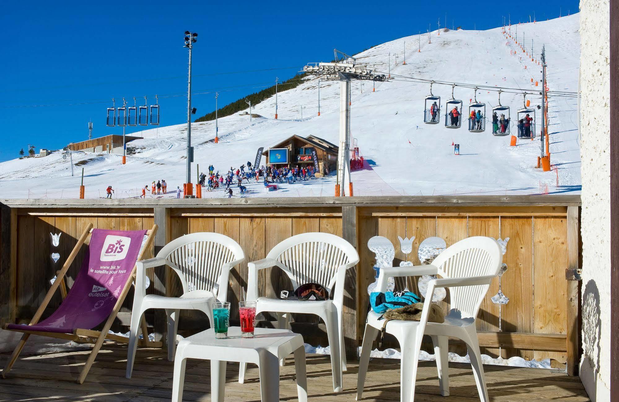 Madame Vacances Hotel Le Christina Alpe d'Huez Exteriör bild